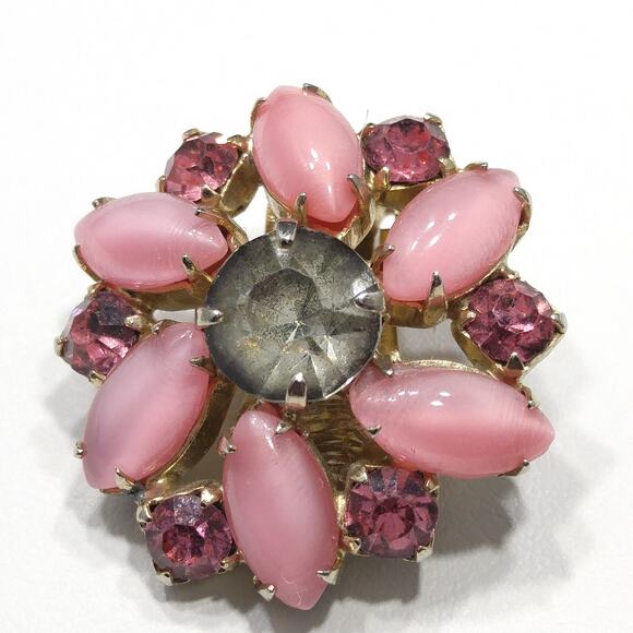 Vintage 1960s Art Glass Pink Rhinestone Clip Earrings, Gold Plated - Picture 3 of 10